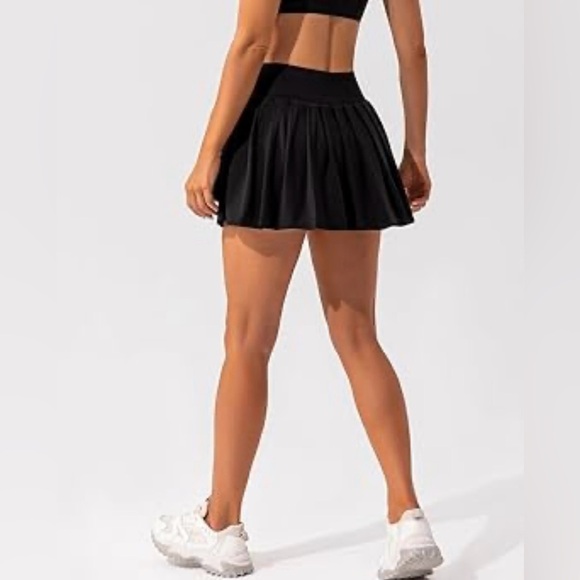 No bounderis Women's Pleated Skirts - Picture 2 of 8